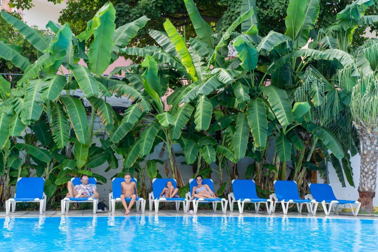Camping Villaggio Calanovella Village de vacances *